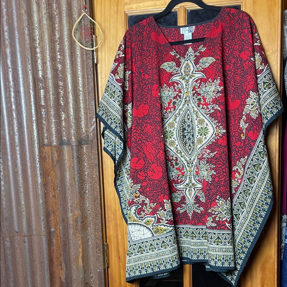 STEP IN STYLE Red Paisley Kaftan Top, Made in India, OS